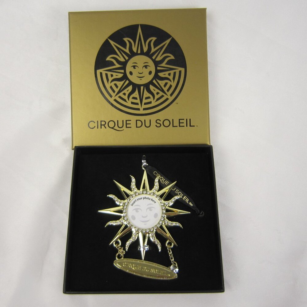 Cirque Du Soleil Metal Photo Pendant Souvenir - Read Description